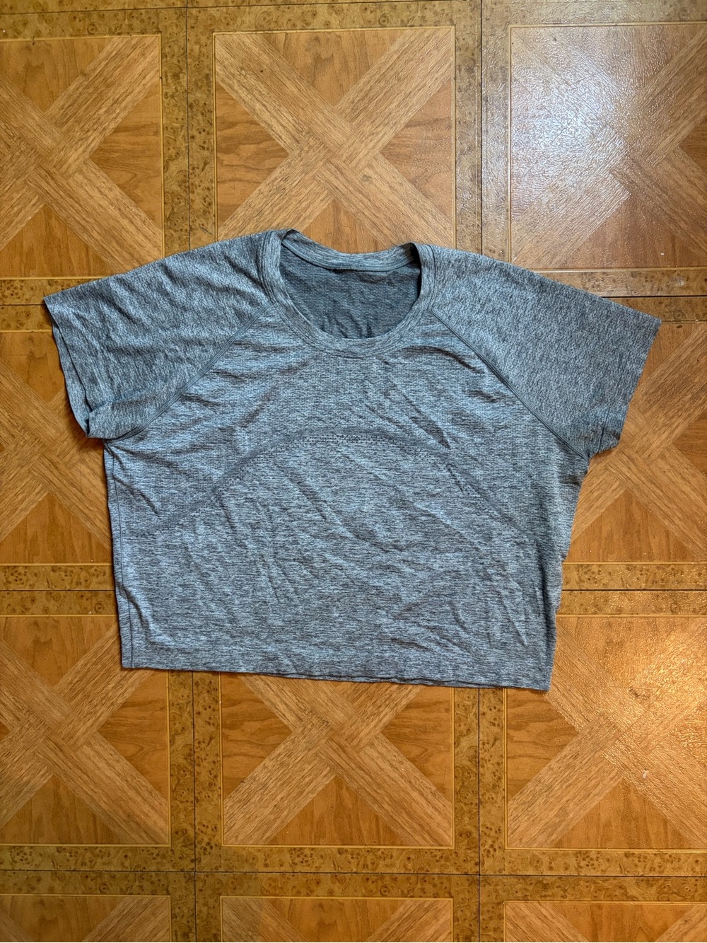Lululemon athletica Swiftly Heather Gray Short-Sleeve Cropped Shirt Sz 14